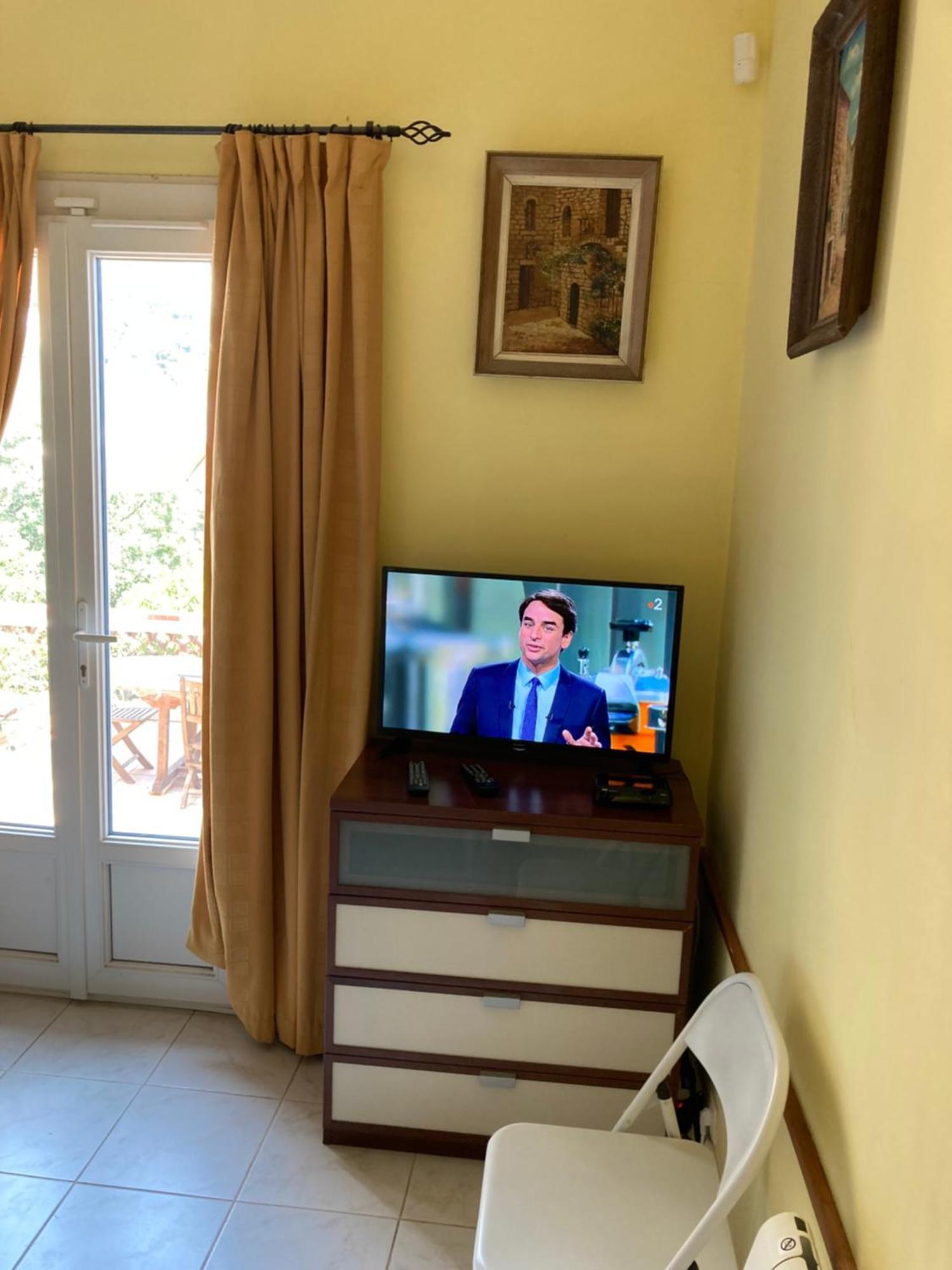 Appartement Independant Dans Villa Eze Bord De Mer Kültér fotó